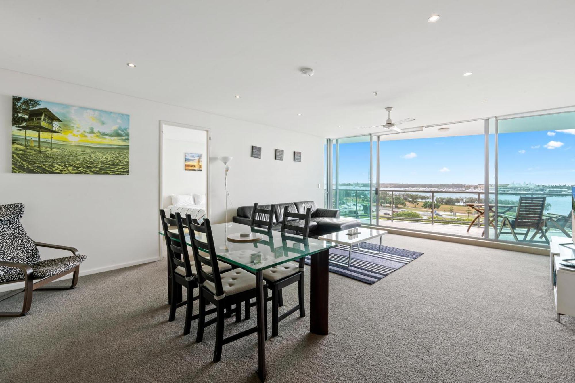 Brighton Shores Gold Coast Room photo